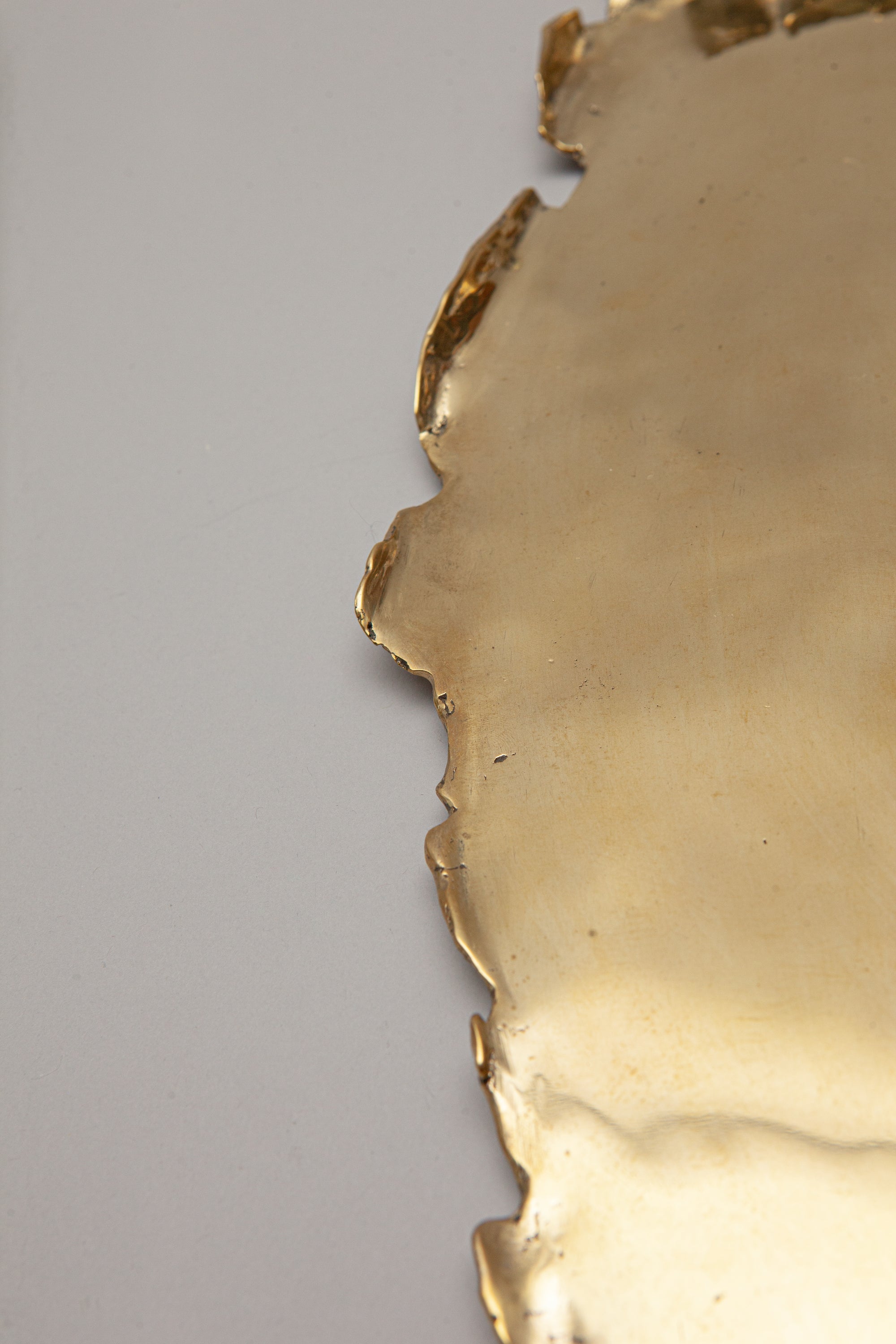 THE STRETCHED SERVING TRAY