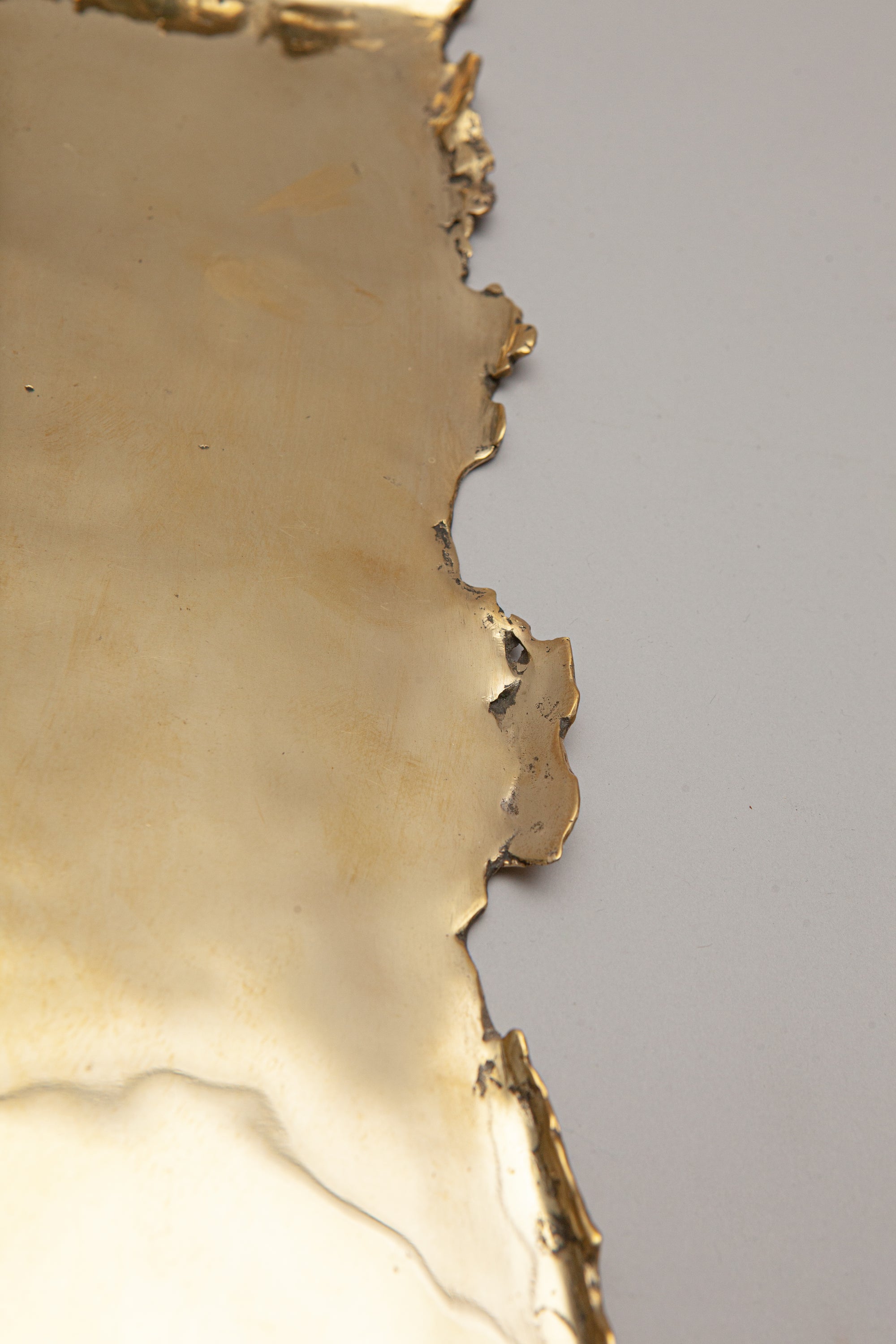 THE STRETCHED SERVING TRAY