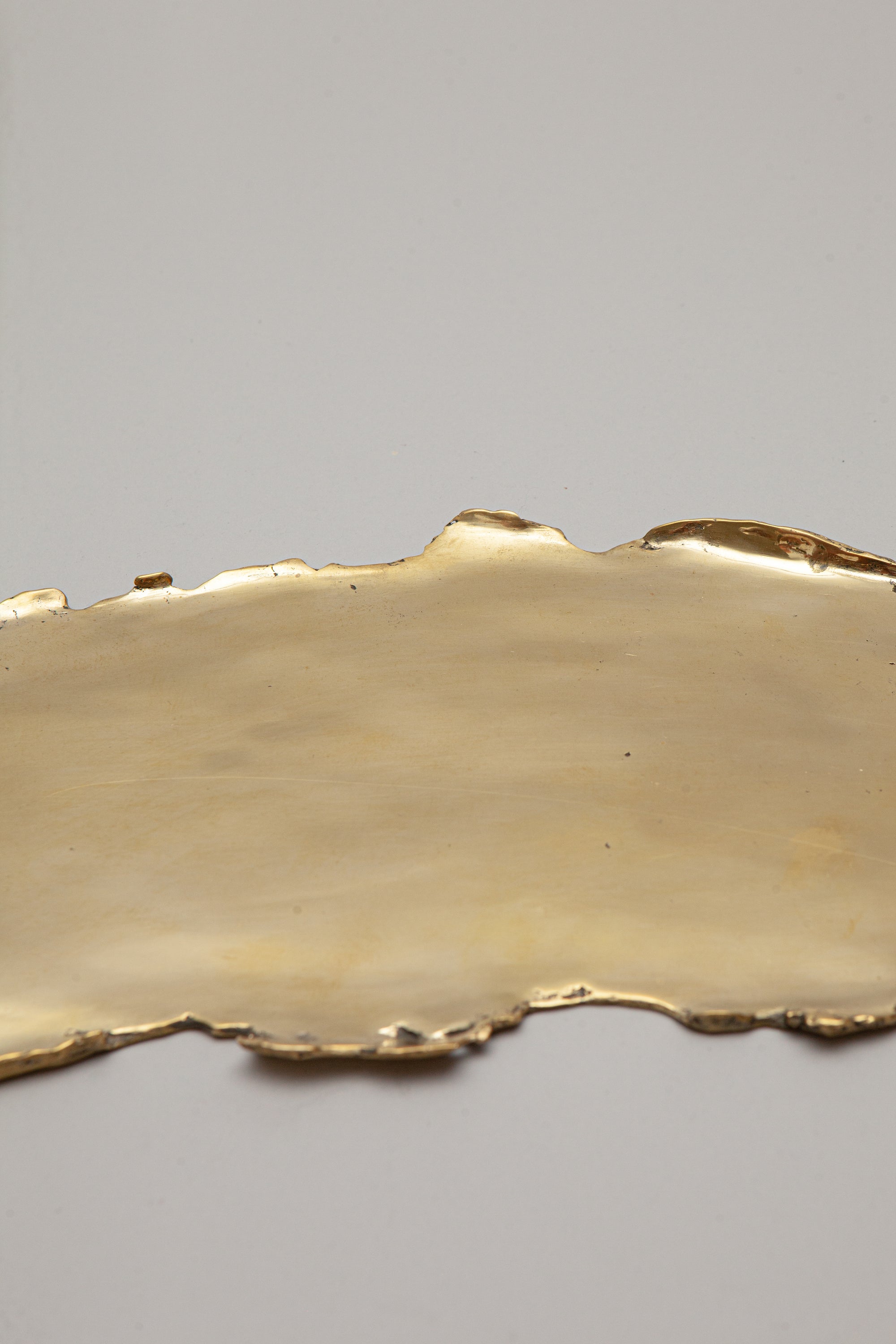 THE STRETCHED SERVING TRAY