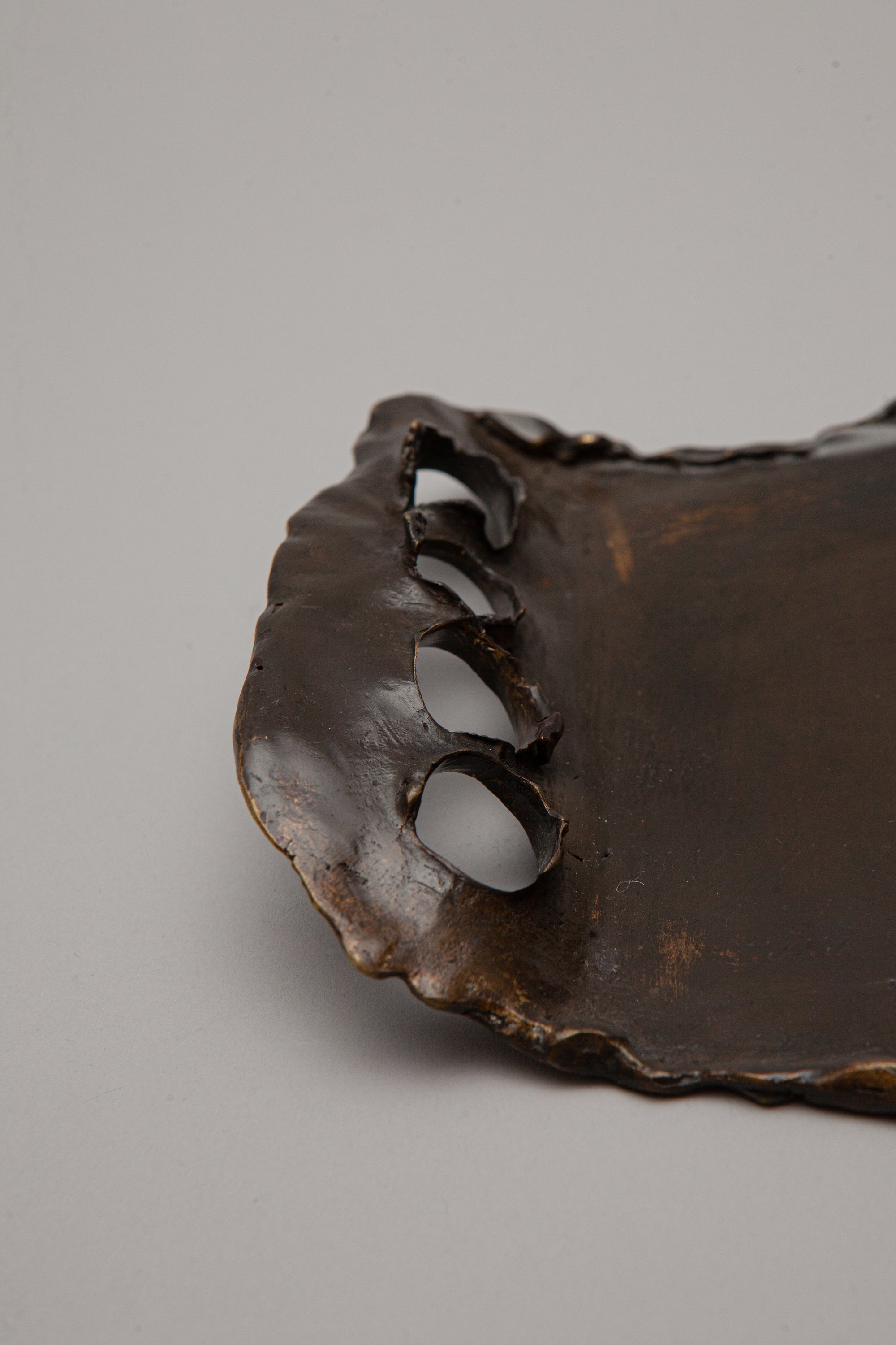 THE STRETCHED SERVING TRAY