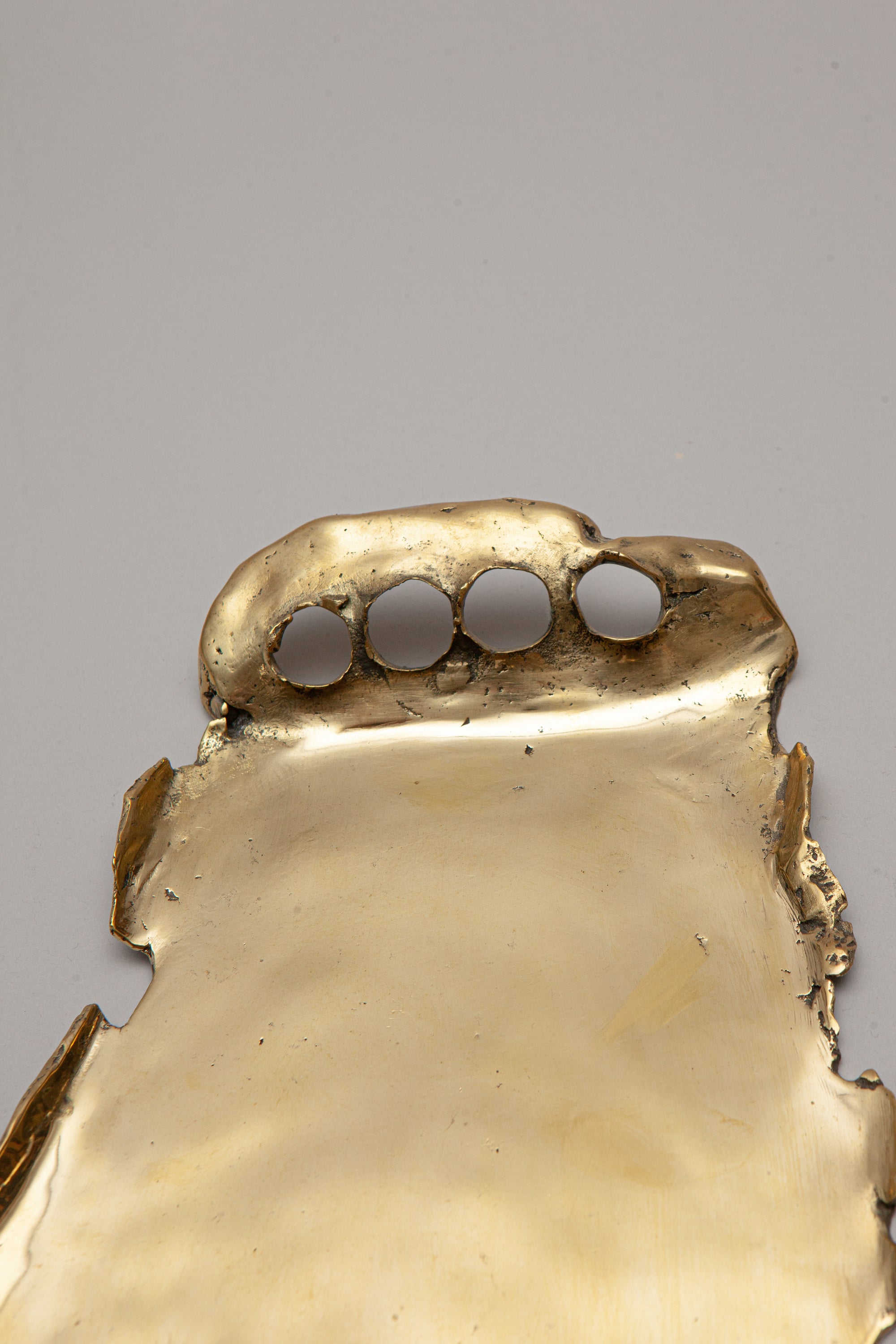 THE STRETCHED SERVING TRAY