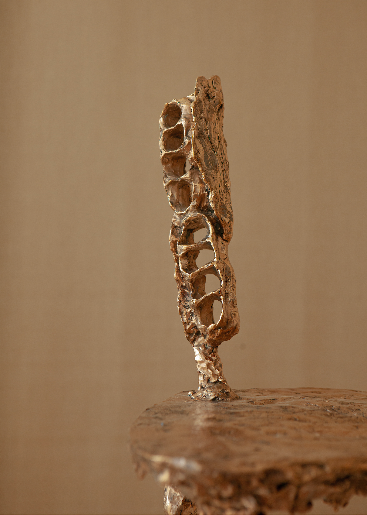RHAKHIS CHAIR