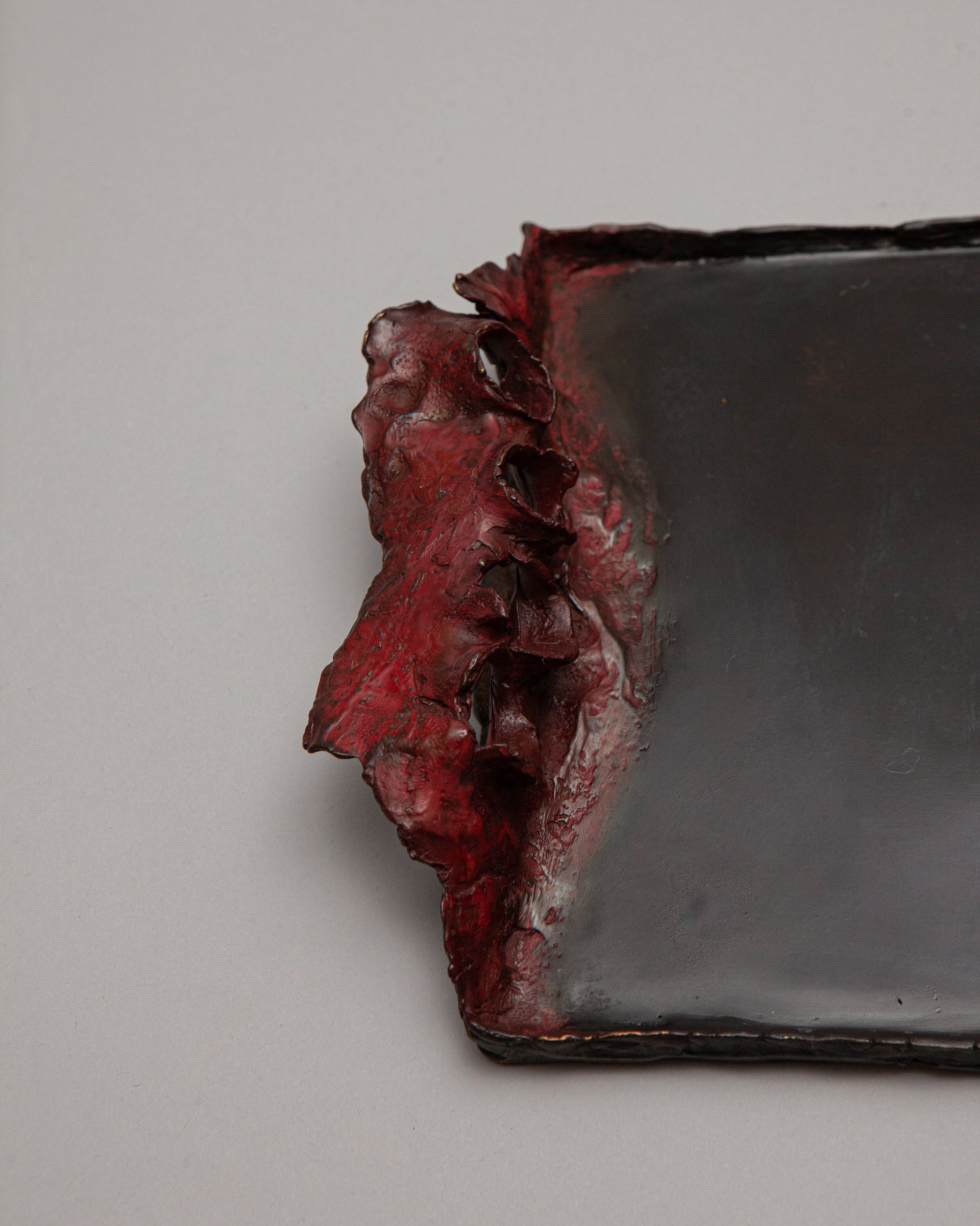 THE COMPACT SERVING TRAY DUAL TONE
