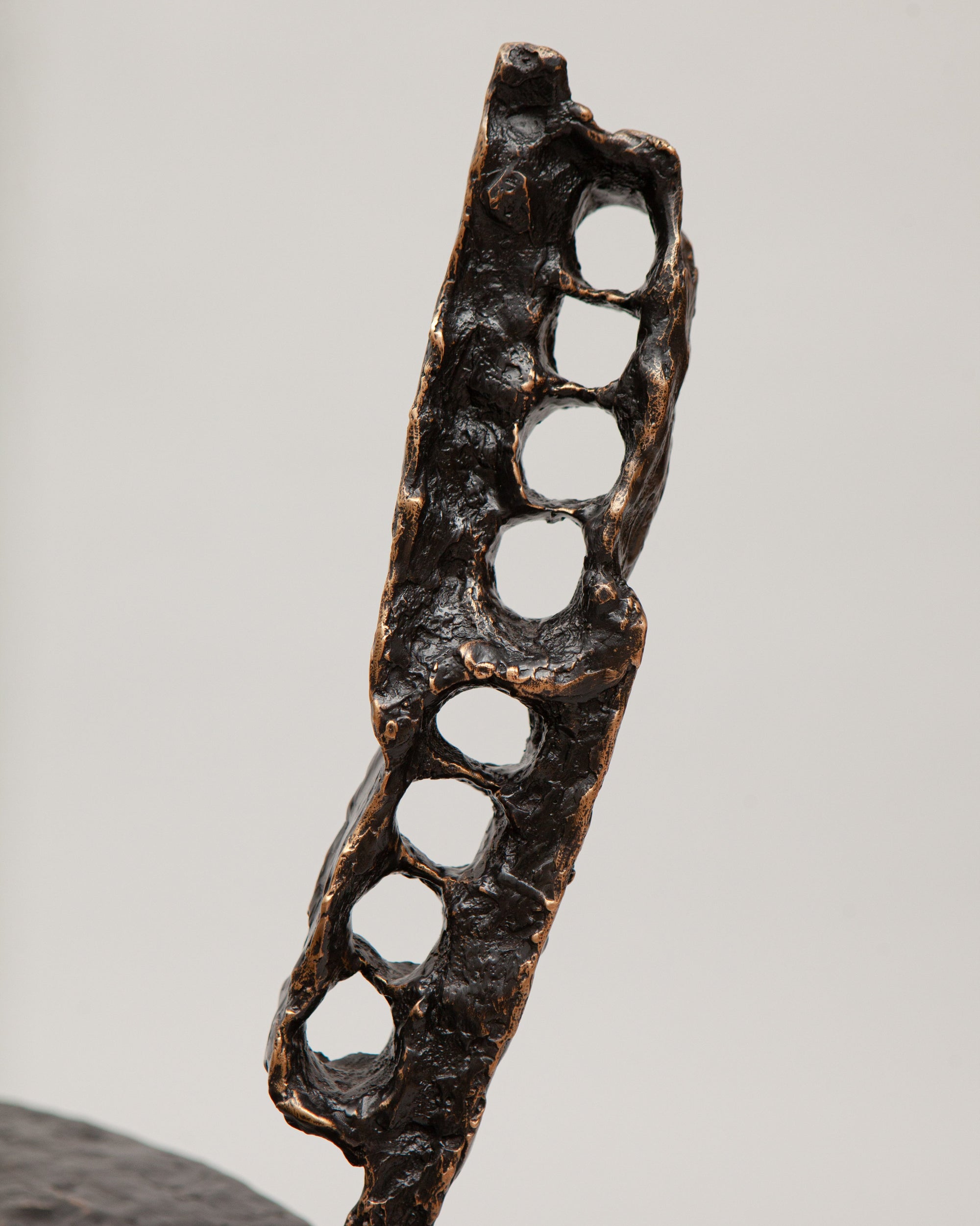 RHAKHIS CHAIR